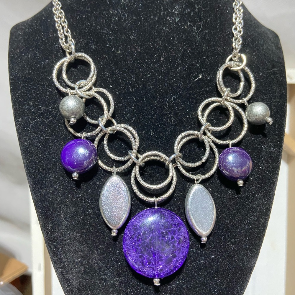 Modernist Textured Silver Tone Ring Bib Necklace Purple Silver Tone Bead Boho